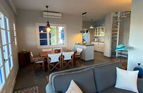 RETREAT VILLA BY THE SEA WITH POOL IN PORTO HELI - Foto 23