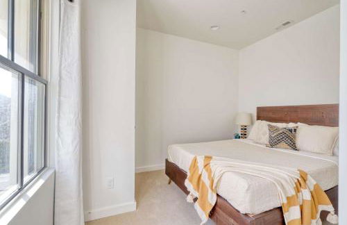 Stay Portland - Custom North Tabor Farmhouse - Gym & Kitchen - Photo 10