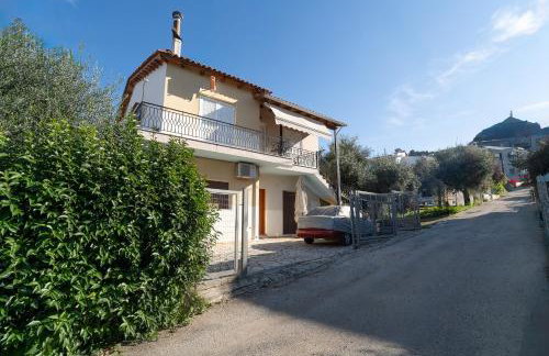 Modern 3 Bed Home with Balconies and Sea Access - Foto 49