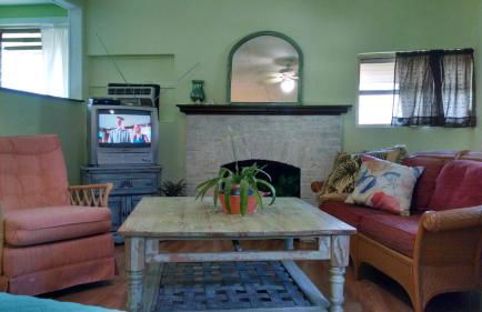 1 Beige Cozy Bungalow or 1 White Cozy Efficiency Cottage in Titusville - Foto 20