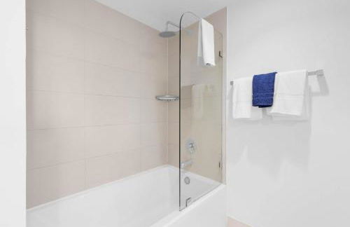 1 BR Apartment Modern Resort Balcony & Gym - Foto 6