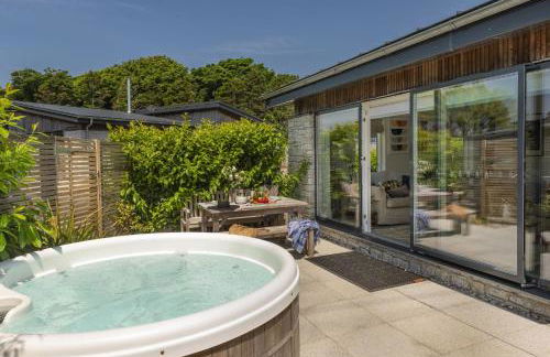 6 The Dunes At Upton Towans - Short walk to the beach - Hot Tub - Free Wi-Fi - Foto 11