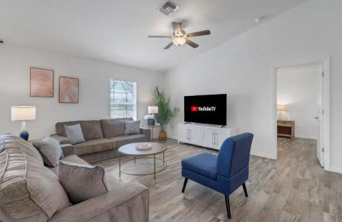 Luxury Retreat with Heated Saltwater Pool and Big Patio Perfect for 2 families - Foto 21