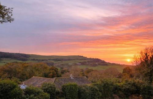 Hunter Heights Loft – Near Ventnor, Isle of Wight - Photo 1