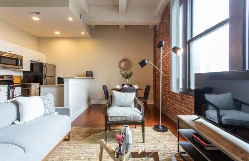 Sleeps 4! 2BR, Gym, Paid Parking, Close to Major Attractions - Foto 25