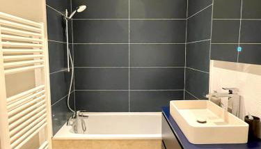 Haussmannian apartment-Close metro - Foto 3