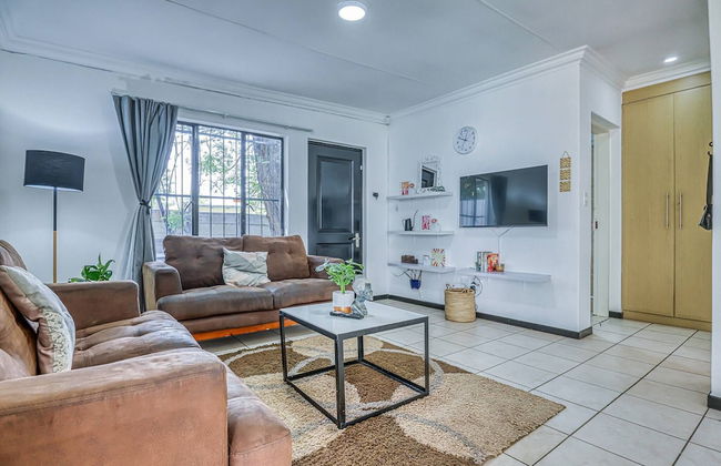 The Cottage-1 Bed-pool-bbq-fibre-solar-samrand - Foto 6