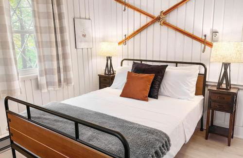 Stylish and Cozy Cabin, Walking Distance to Big Bass Lake - Foto 28