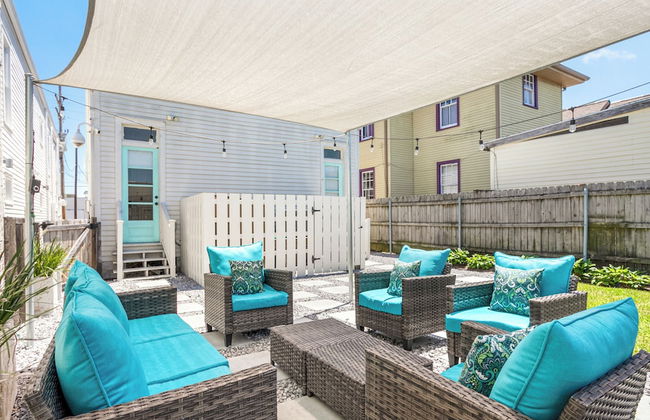 Vibrant Uptown Condos - Foto 31