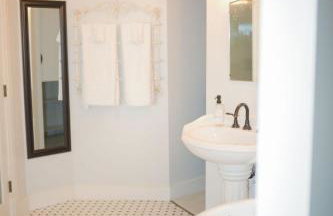 Historic and Charming Birch House - Foto 34