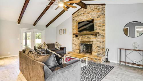 Pool, Game Room, Fast WiFi, 25 mile biking trail - Foto 3