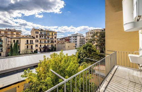 YD Bright 2-Bedroom Retreat with Elevator - Foto 4