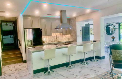 MIAMi MID-CENTURY GEM - Foto 23