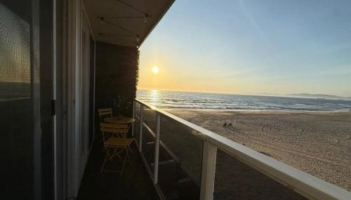 Oceanfront 2 BR w Pool & Parking 234 - Foto 1