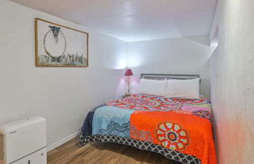 Communal Crashpad-City Card for local biz discounts - Foto 12