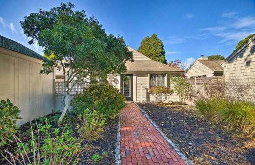 2 Mi to Beach Retreat with Pool and Grill in Mashpee! - Photo 3