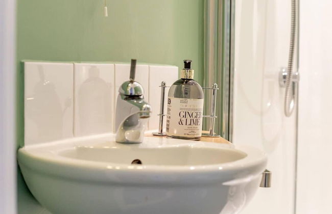 Stunning Luxury Duplex With Hot Tub and Aircon - Foto 29