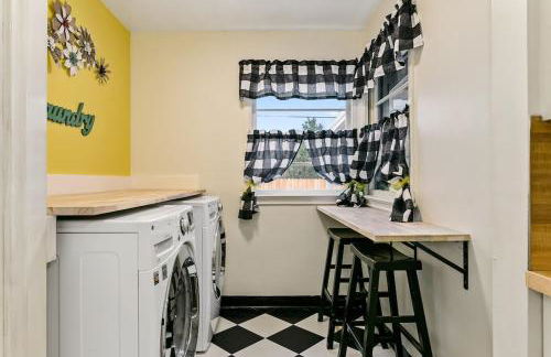 CUTE Remodeled Midcentury Cottage on Boise Bench - Photo 9