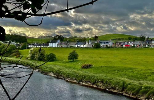 Apple Cottage - Photo 1