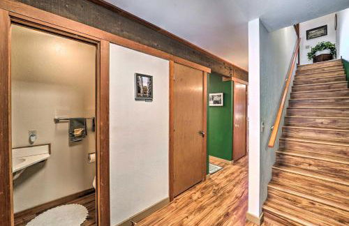 Quiet Home with Graeagle Meadows Golf Course View! - Foto 3