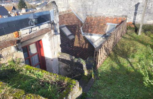La Maison du Donjon - Gites de 8 personnes, parking privé avec jardin terrasse - Foto 70