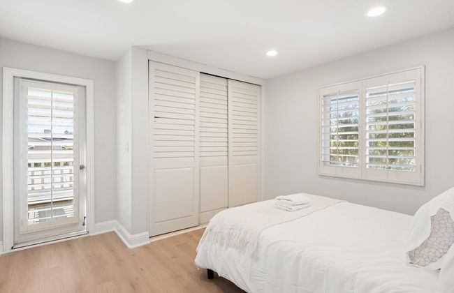 Waterfront Retreat With Stunning Views Modern Co - Foto 68