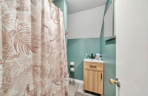 Nearby Beach l Friends & Family l Pet-Friendly - Photo 19