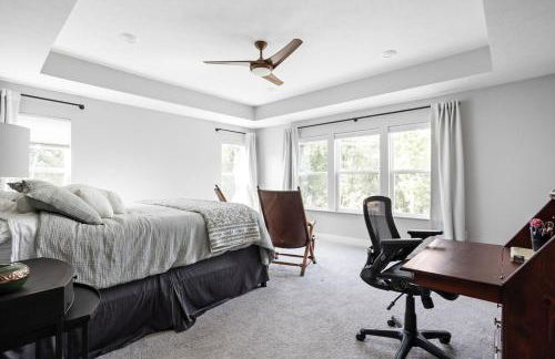 Modern 5 BR -Cul-de-sac -Hot Tub -Ping Pong - Foto 32