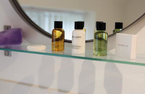 Donington Cottage Apt 4 - Photo 14