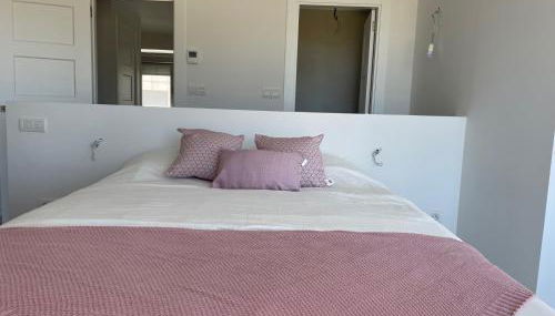 Lujosa casa en primera línea playa increibles vistas mar - Foto 3