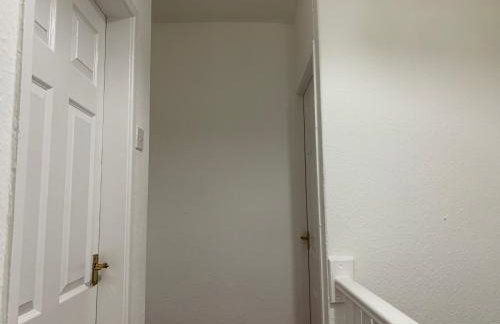 Spacious semi detached house - Photo 38