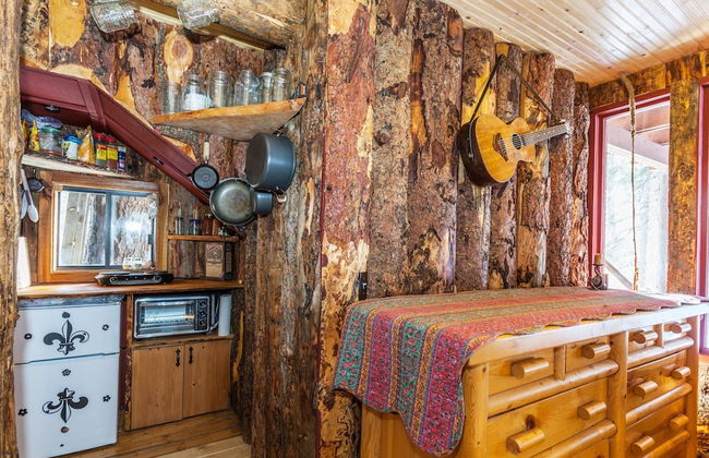 Treehouse by the Stream - Photo 6