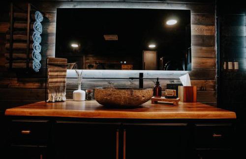 Luxe Nordic Barndominium Retreat at Black Pine - Foto 4