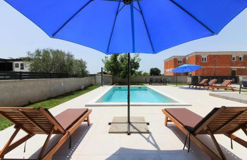 New modern villa Gogo with private pool near the beach and town of Pula by WiiBuk - Foto 28