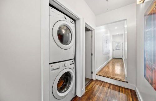 Classic Louisville Home with Contemporary Upgrades - Foto 24