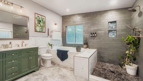 Elegant & Spacious Family Gem with Games, Office, Yard - Foto 5