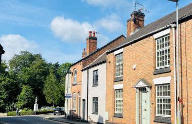 Cottage in Central Burbage Leicestershire - Photo 1
