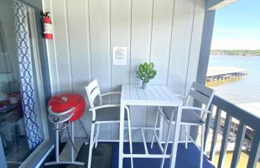 B Lakefront! Remodeled, Boat Slip, Patio Views, Pool, Boat Ramp, WIFI - Foto 29