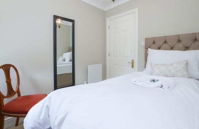 The Fosse Way Cottage - Breathtaking 5bdr Cottage With Parking Garden - Photo 49