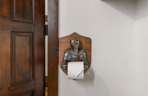 Castle Stay by Gathering Place Hot Tub & Fire Pit - Foto 19