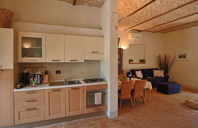 Modern Holiday Home in Foligno - Loc. With Pool - Foto 32