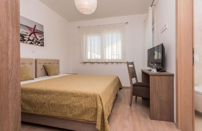 Comfort Villa With Swimming Pool and Terrace - Foto 6