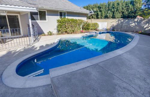 Gorgeous Upgraded 5 Bedroom & 3 Bath Home with pool - Foto 42