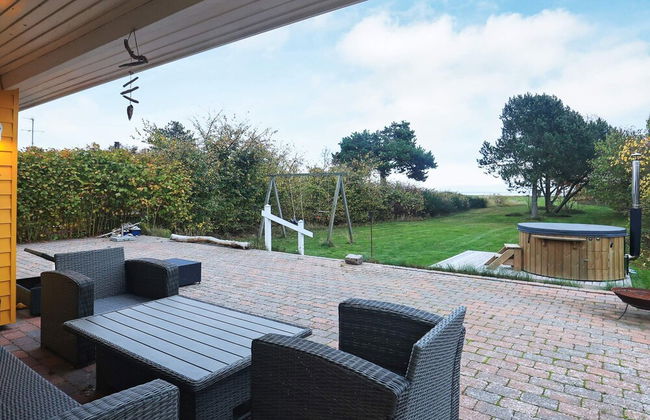 8 Person Holiday Home in Hesselager - Foto 16