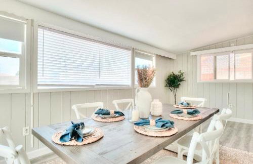 Beachside Bliss Spacious 3BR Retreat, Steps to Ocean - Foto 7