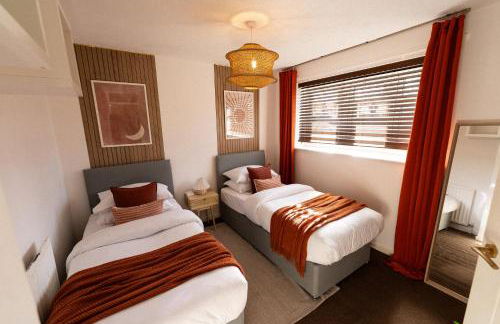 Spacious 3-Bed Home with Free Off-Street Parking Near Newcastle - Foto 2