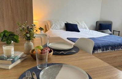 Rare Find Brand New & Fully Equipped Studio - Foto 1