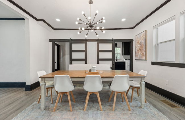 6BR Retreat Comfort Convenience Kitchen 16 - Photo 10