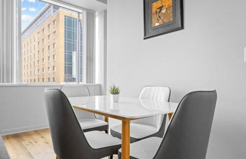 Spacious 2 BD Apt l Downtown Cleveland l Free Parking - Photo 5