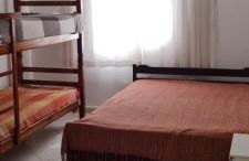 Casa 30 metros da praia com wifi e garagem 6 carros - Photo 17